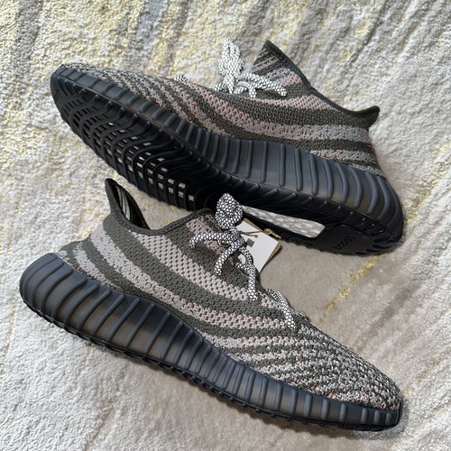ADIDAS ORIGINALS SIZE 9.5 - ADIDAS YEEZY BOOST 350 V2 LOW CARBON BELUGA