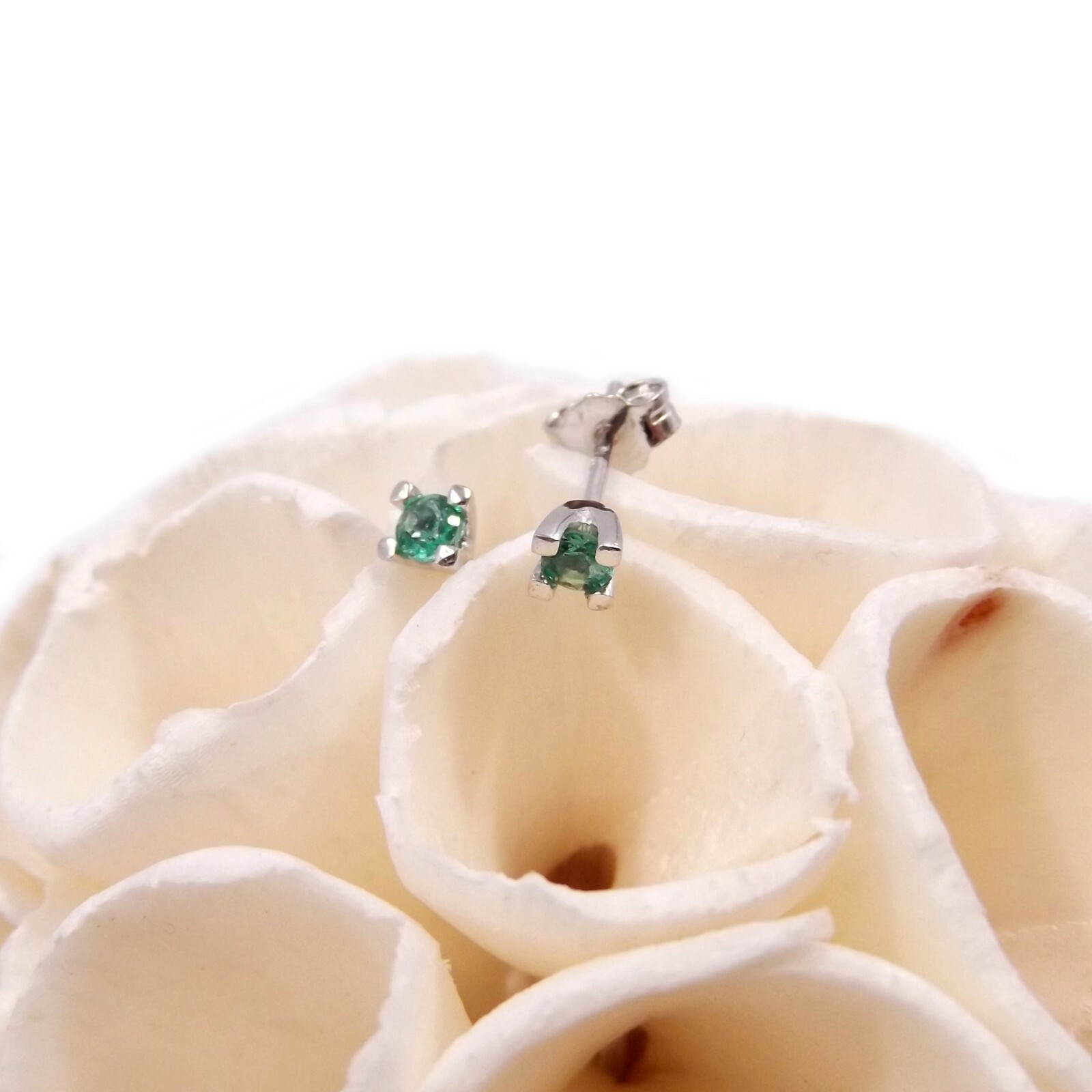 Pre-owned Gioielli Aurum Earrings Men Women White Gold 18 Carats Light Spot With Emeralds Natural Green