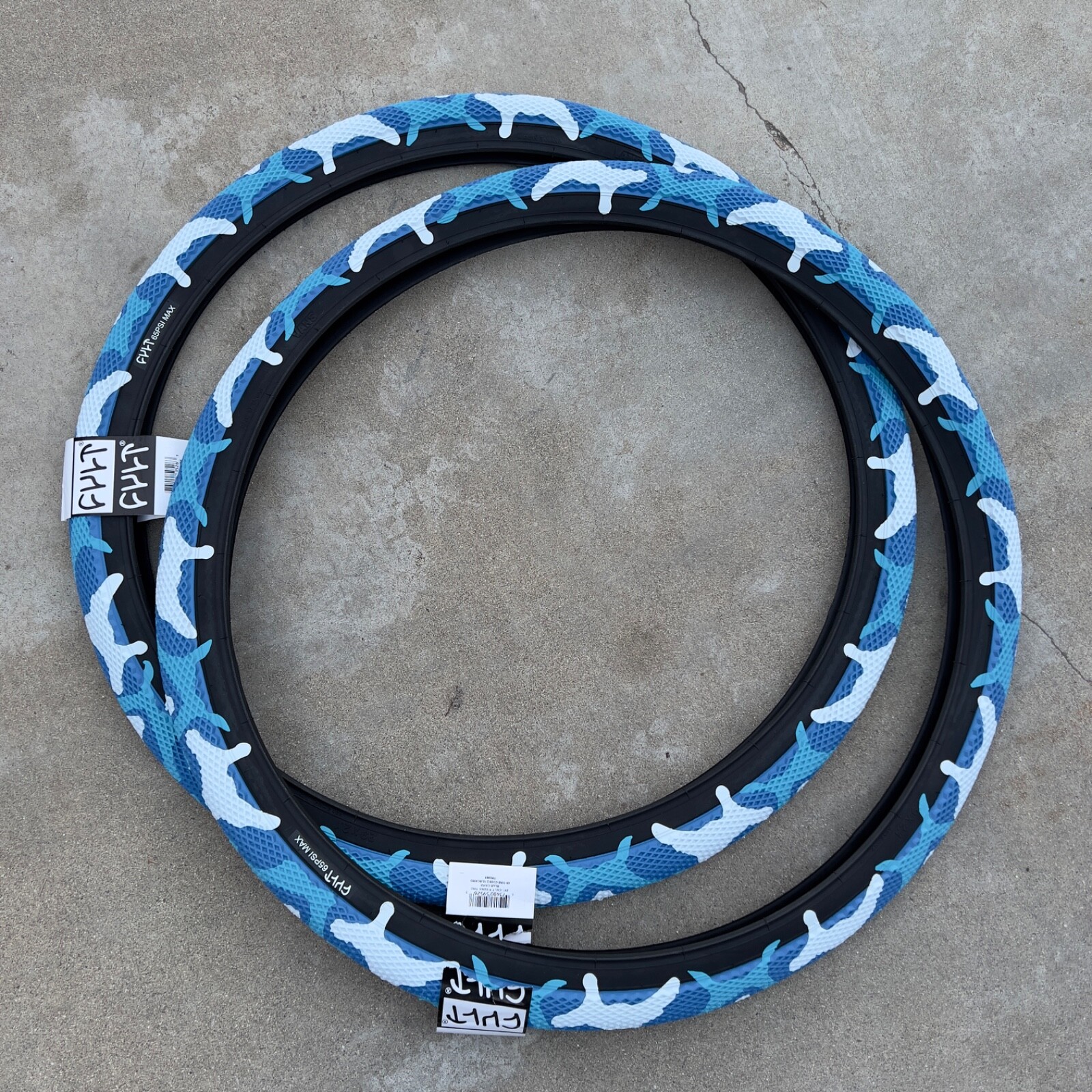 PAIR OF CULT BMX VANS BICYCLE TIRES 29 X 2.10