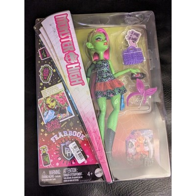 Mattel Monster High Fearbook Venus McFlytrap Doll G3 Green Pin...