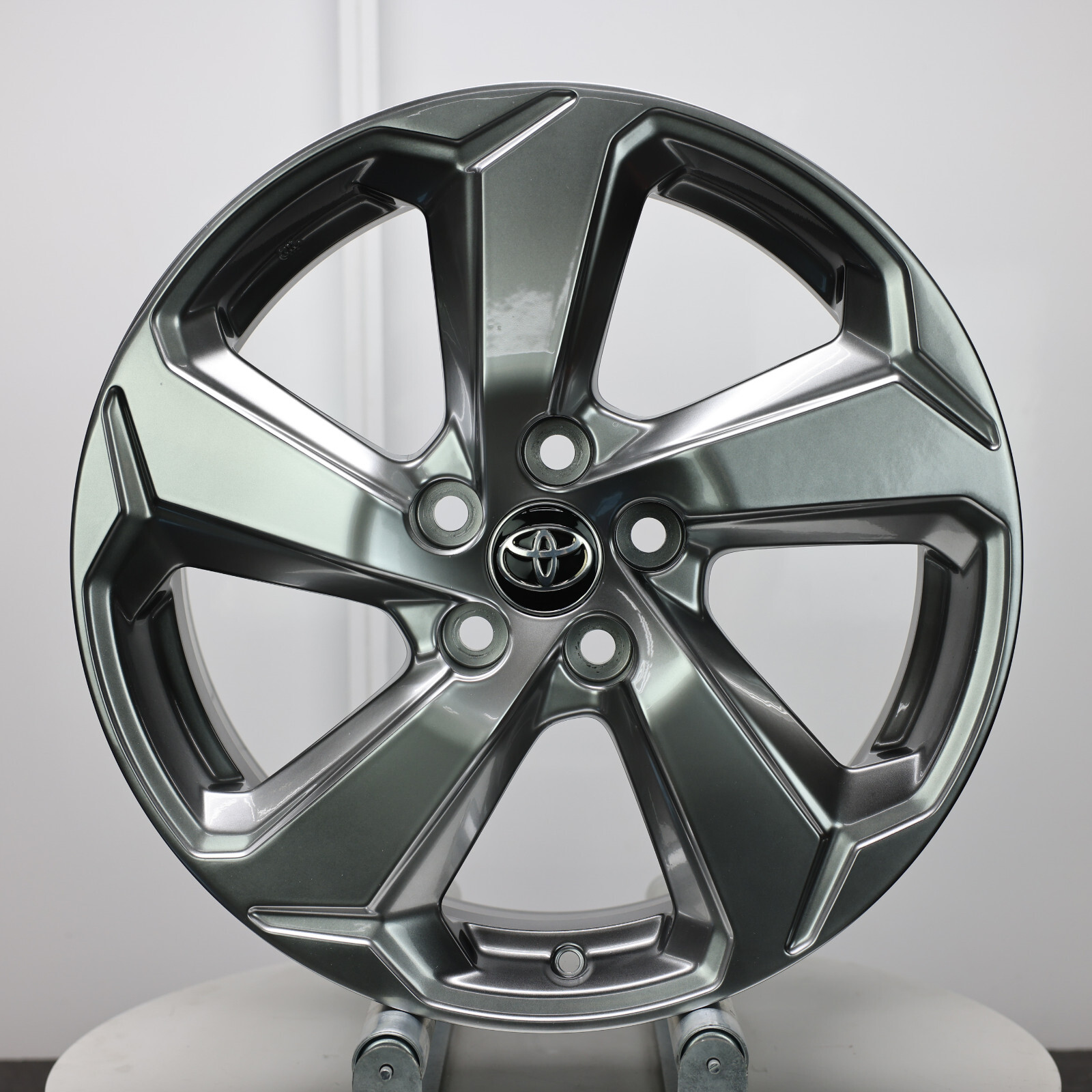 TOYOTA RAV4 18X7.0 WHEEL HYPER SILVER RIM 75242 4261142580