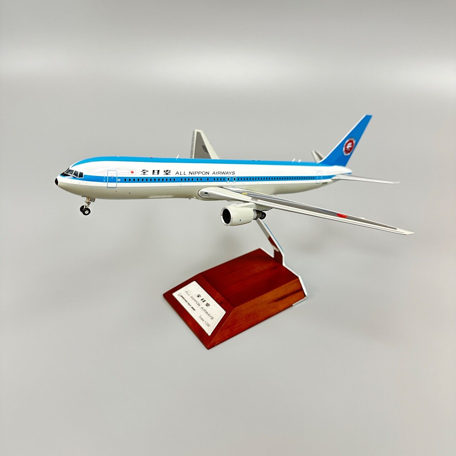 1/200 Boeing B767-300 JA602A ANA Airlines model JC wings 1/200 Boeing B767-300 JA602A ANA Airlines model JC wings