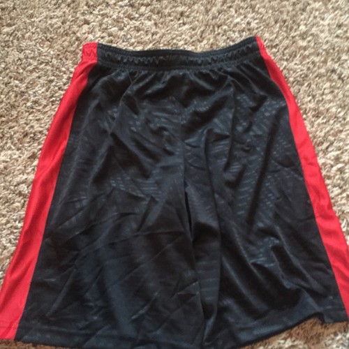 UA UNDER AMOUR youth Medium Basketball Shorts Black