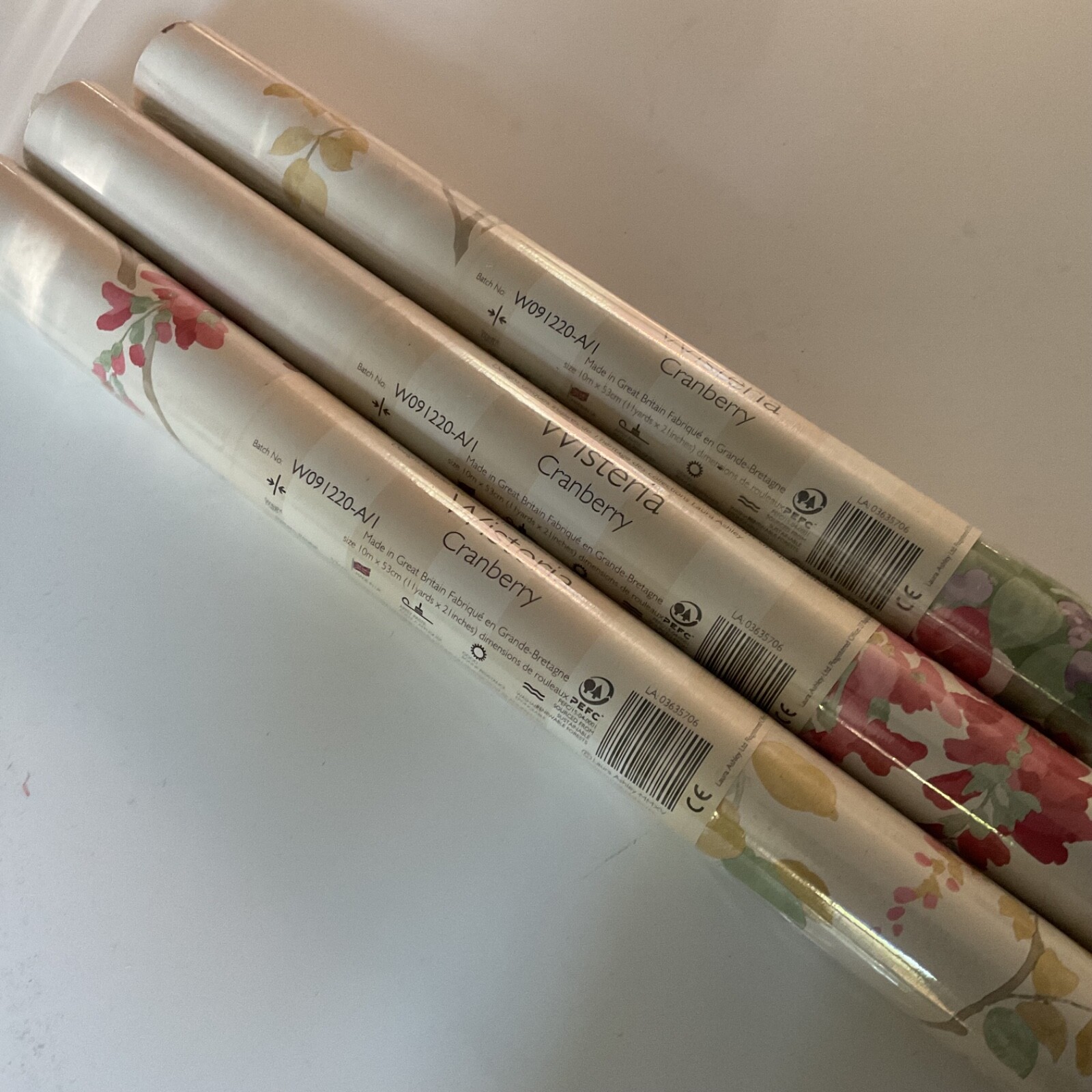Laura Ashley Wisteria Cranberry Wallpaper x3 rollsのeBay公認海外通販｜セカイモン