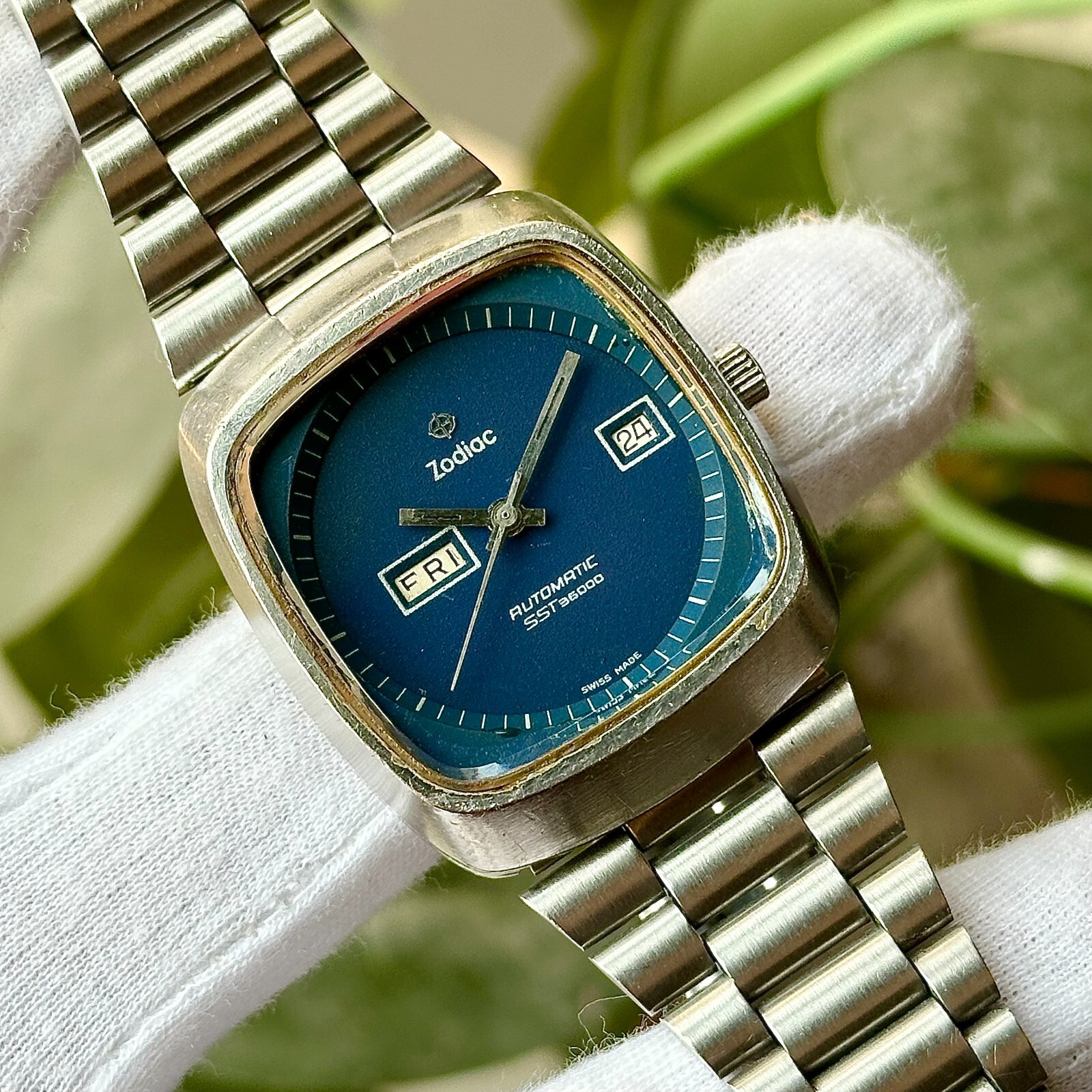 Vintage Zodiac SST 36000 Hi-Beat Automatic Swiss Made Men's Vintage Zodiac SST 36000 Hi-Beat Automatic Swiss Made Men's