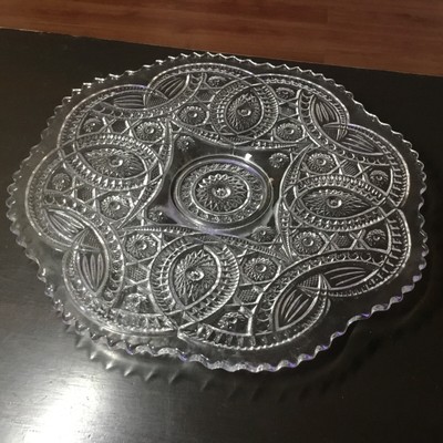 Beautiful Vintage Large 13 1/2'' fancy Heavy glass serving dish Christmas holiday