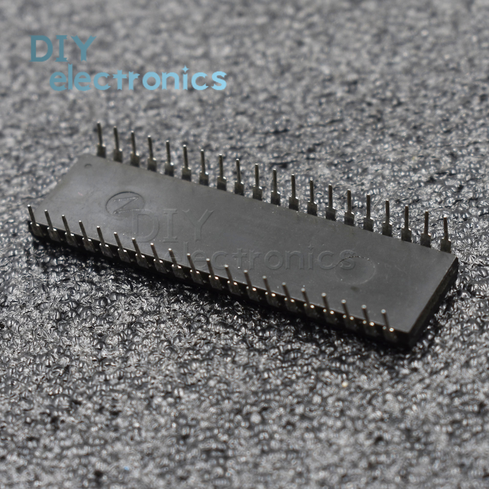 1PCS INS8060 8060 SINGLE-CHIP 8-BIT N-CHANNEL MICROPROCESSOR