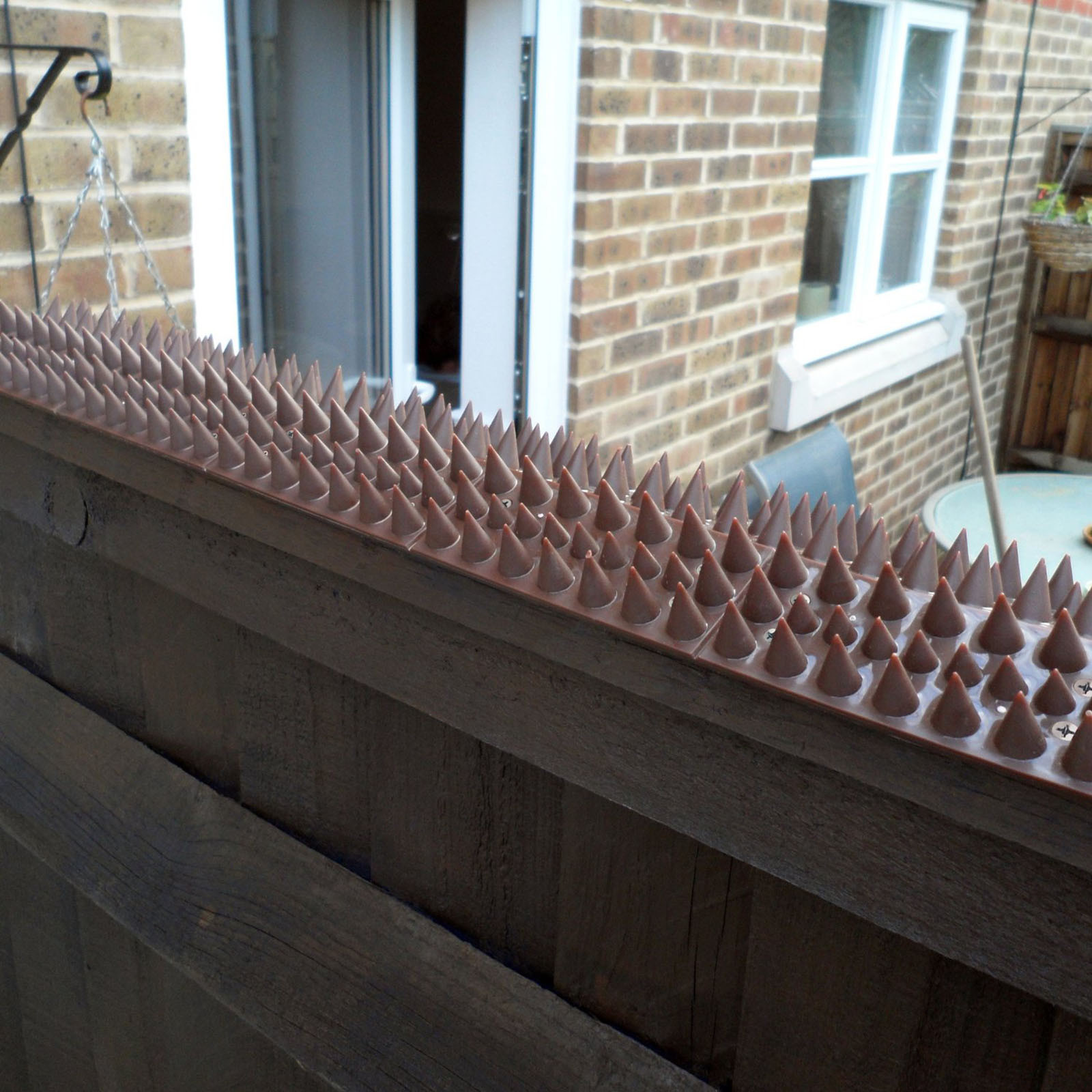 Garden Fence Wall Spikes Security Bird Cat Repellent Intruder Burglar