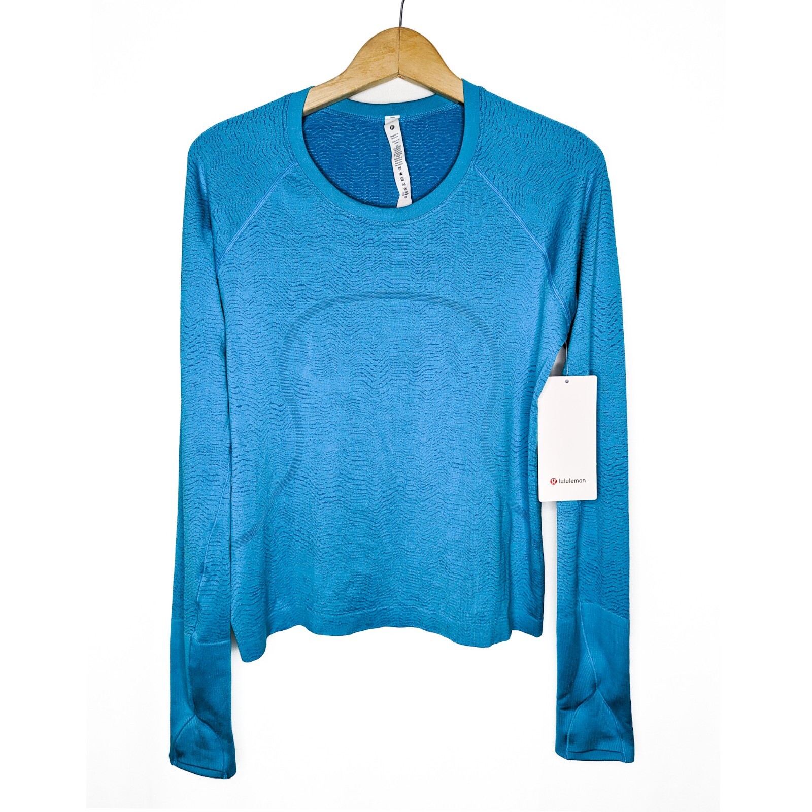 lulu lemon　Swiftly Tech size2　NYC限定　美品 Lululemon Swiftly Tech Short Sleeve 2.0 *City - New York