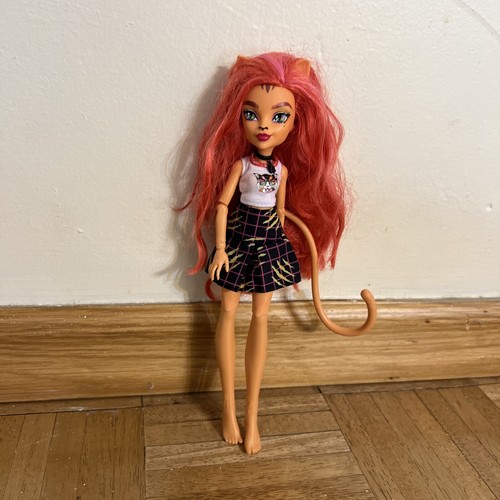 ABCドール3 Monster High Toralei Stripe G3 Basic Doll with outfit Cat