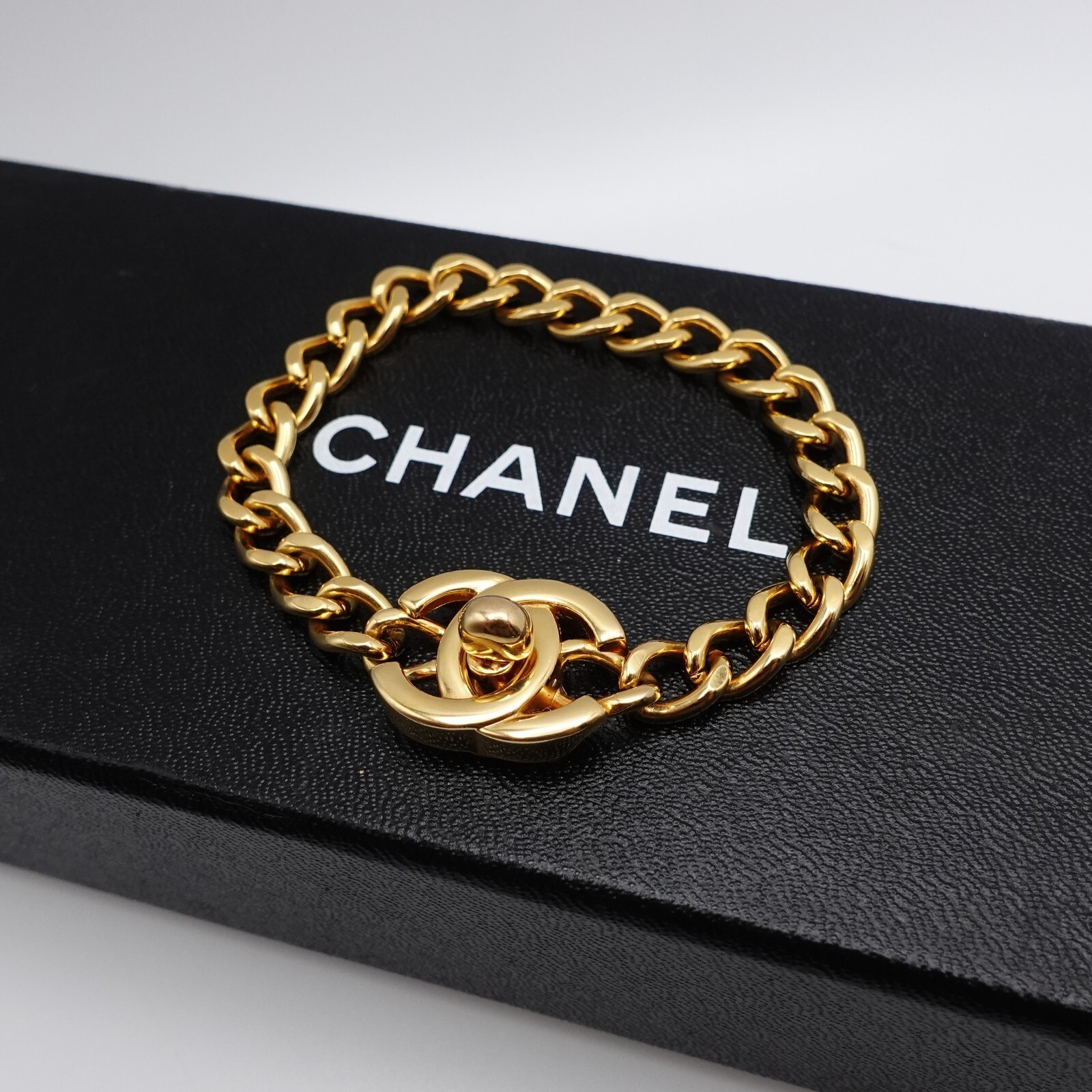 1996 Chanel Yellow Gold Plated CC Logo Turnlock Chain