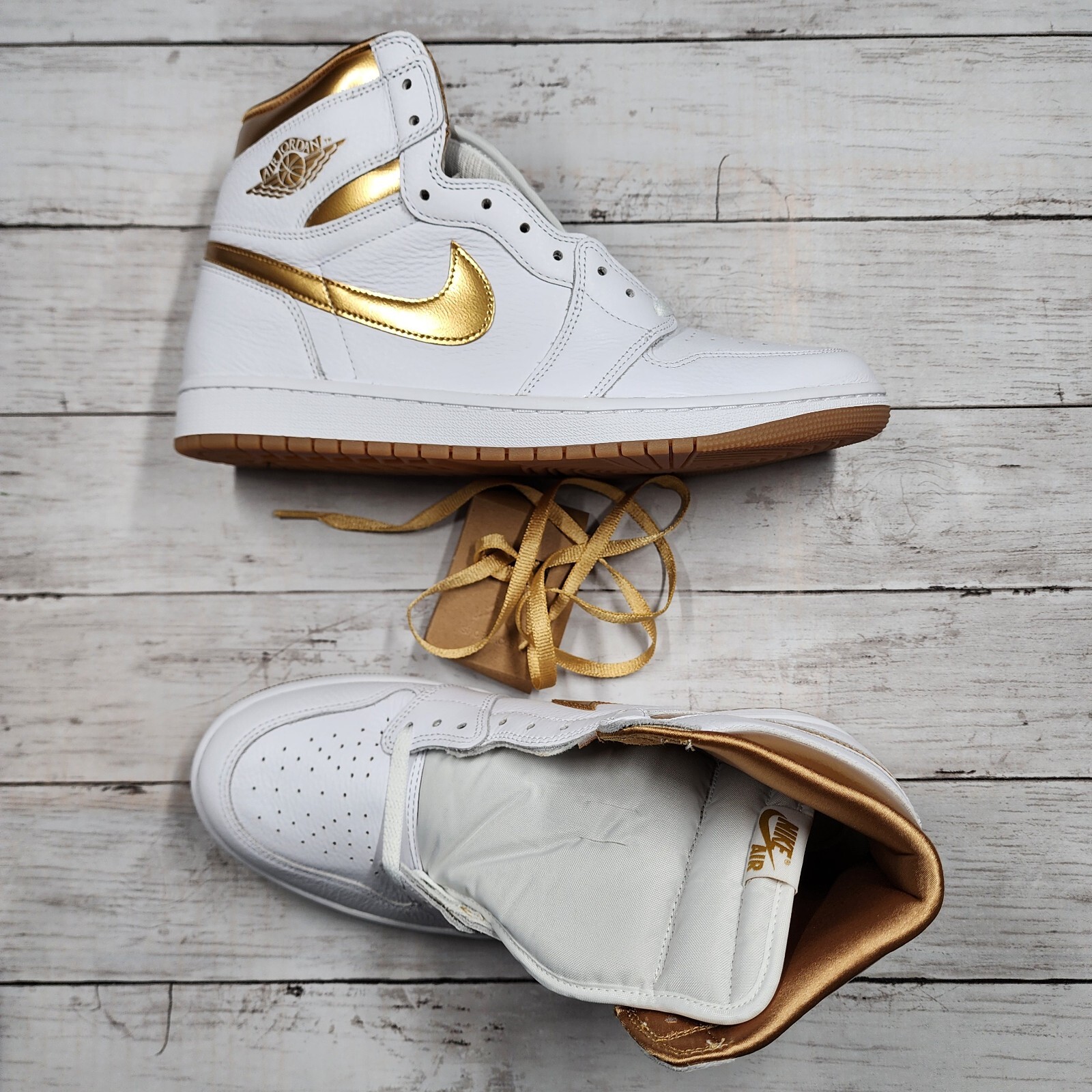 Sz 12.5 WMNS Air Jordan 1 Retro High OG White Gold FD2596