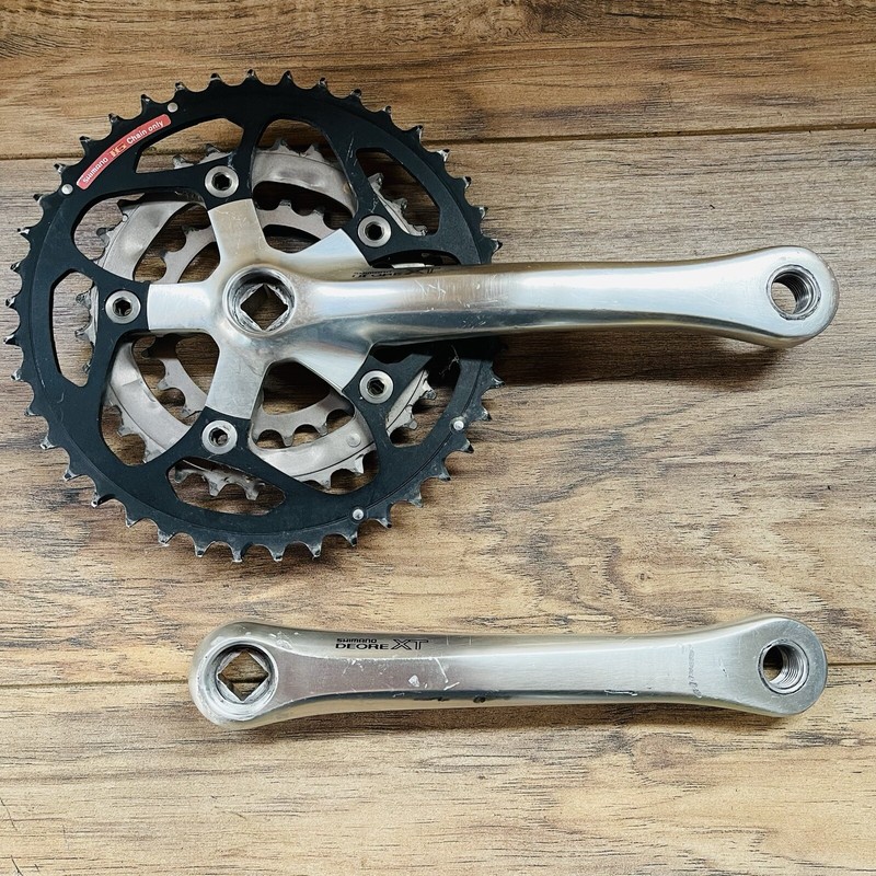 Vintage Shimano Deore XT FC-M737 8 Speed Triple Crankset Square Taper 175
