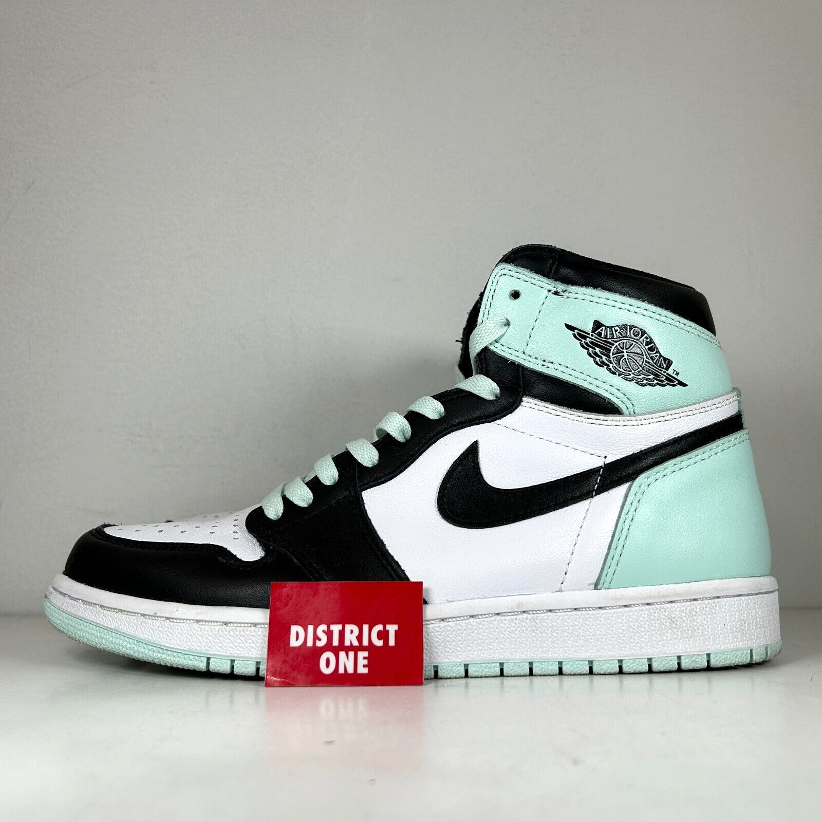 Air Jordan 1 Retro High OG NRG Igloo 2017 - Size 8 - 861428