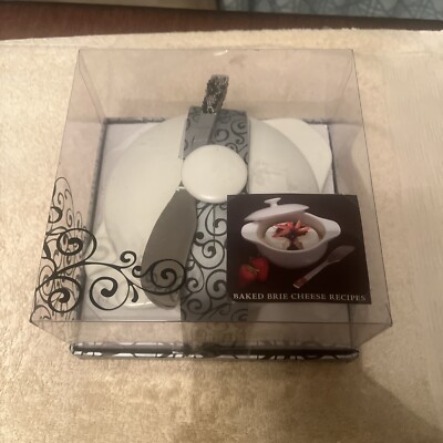 Brie Cheese Baker Set, Wild Eye Designs, 2-Piece Baker & Spreader New