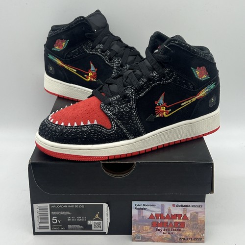 新品　NIKE AIR JORDAN1 MID Siempre Familia Air Jordan 1 Mid SE 