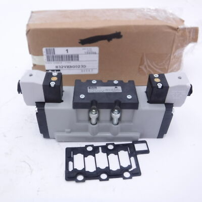 Parker Hannifin Double Solenoid Valve H32VXBG023D SEE DESC