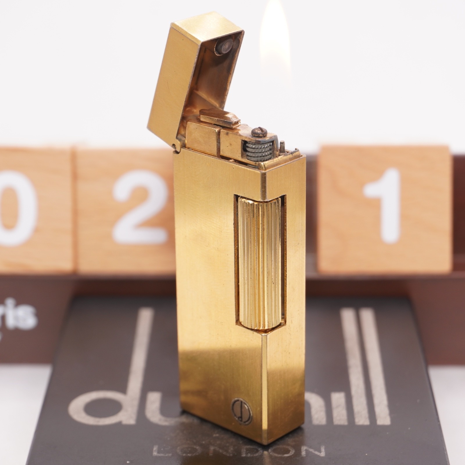 Rare Dunhill Lighter Brushed Gold Color_Ultrasonically