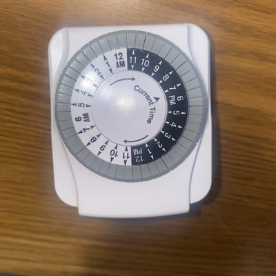 UTILITECH 24-Hour Mechanical Indoor Timer Model UTTNI2412