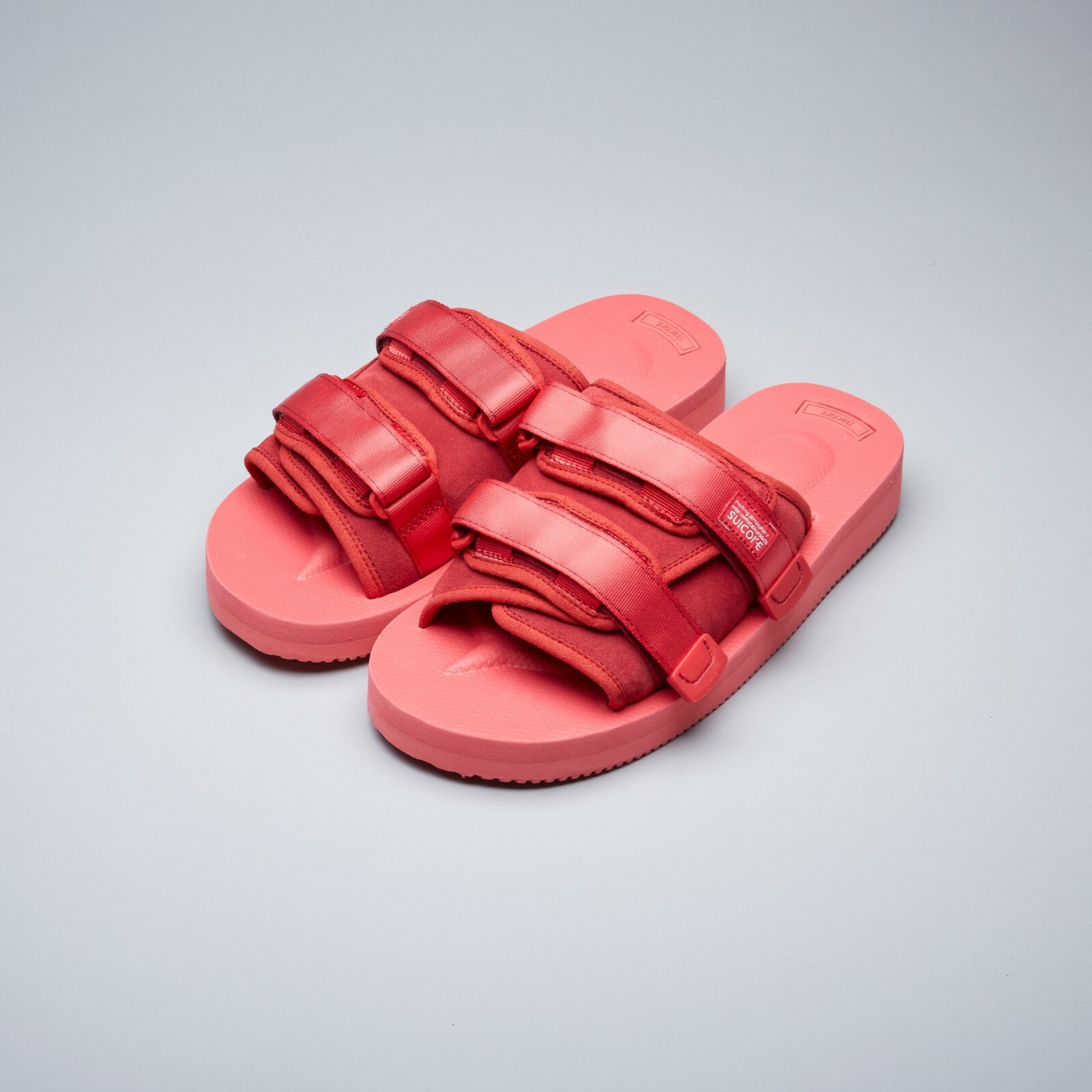 suicoke red sandals