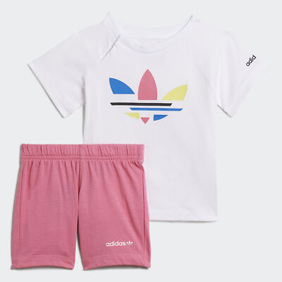 

Adidas Originals Adicolor: шорты и футболка для детей