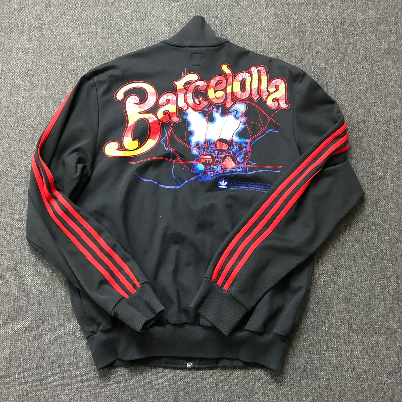 Vintage Men's XL Adidas Barcelona City Series Graphic Black Vintage Men's XL Adidas Barcelona City Series Graphic Black