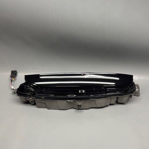 RANGE ROVER VOUGE OUTER TAIL LIGHT RIGHT 2022 2023 2024 OEM M8E2-13404-AP