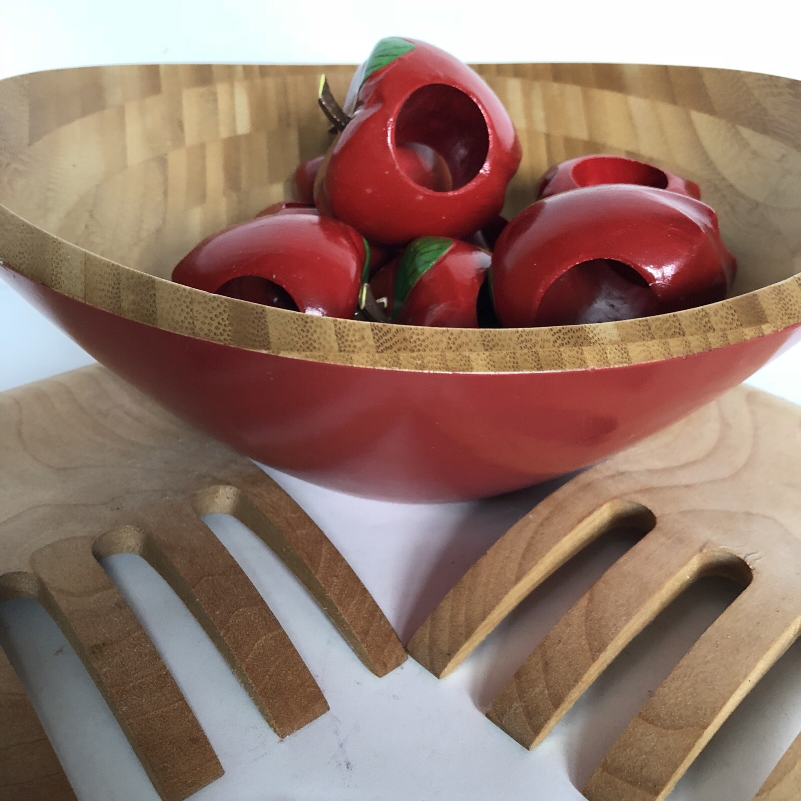 Wooden Salad bowl Island Bamboo  + 2 Carved Servers/hands+8 napkin rings/holders