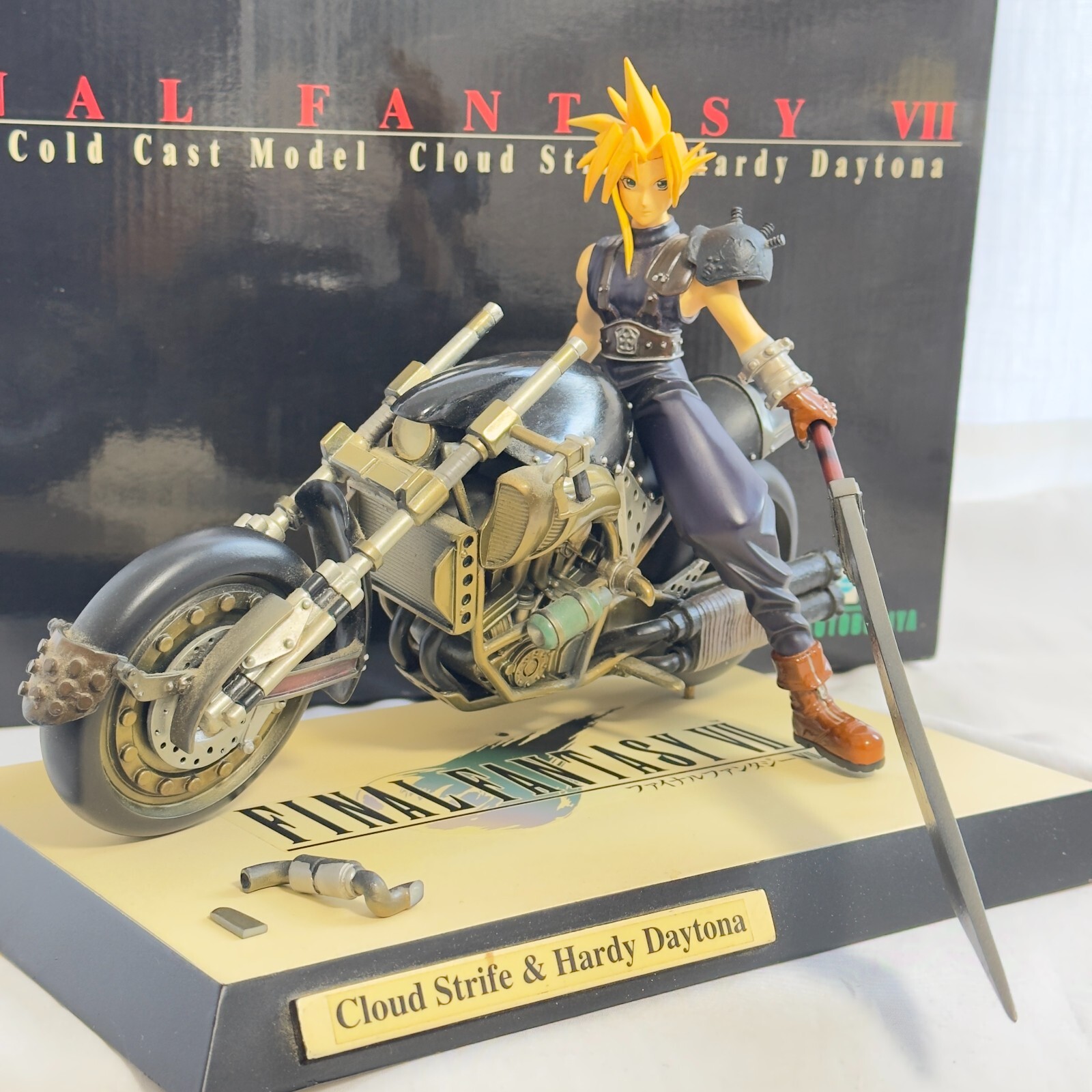 Kotobukiya Final Fantasy Ⅶ 7 Cloud Hardy Daytona Cold Cast