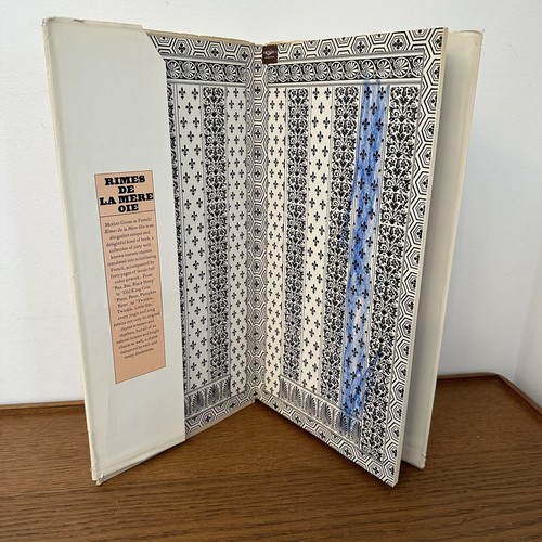 Mother Goose RIMES DE LA MERE OIE 1971 1st Edition HC/DJ Push Pin Studio French