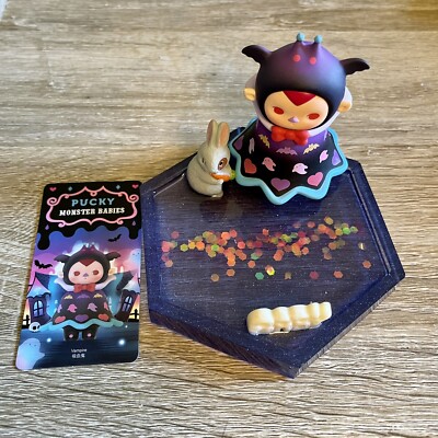 popmart pucky Epoxy Resin Phone Stand