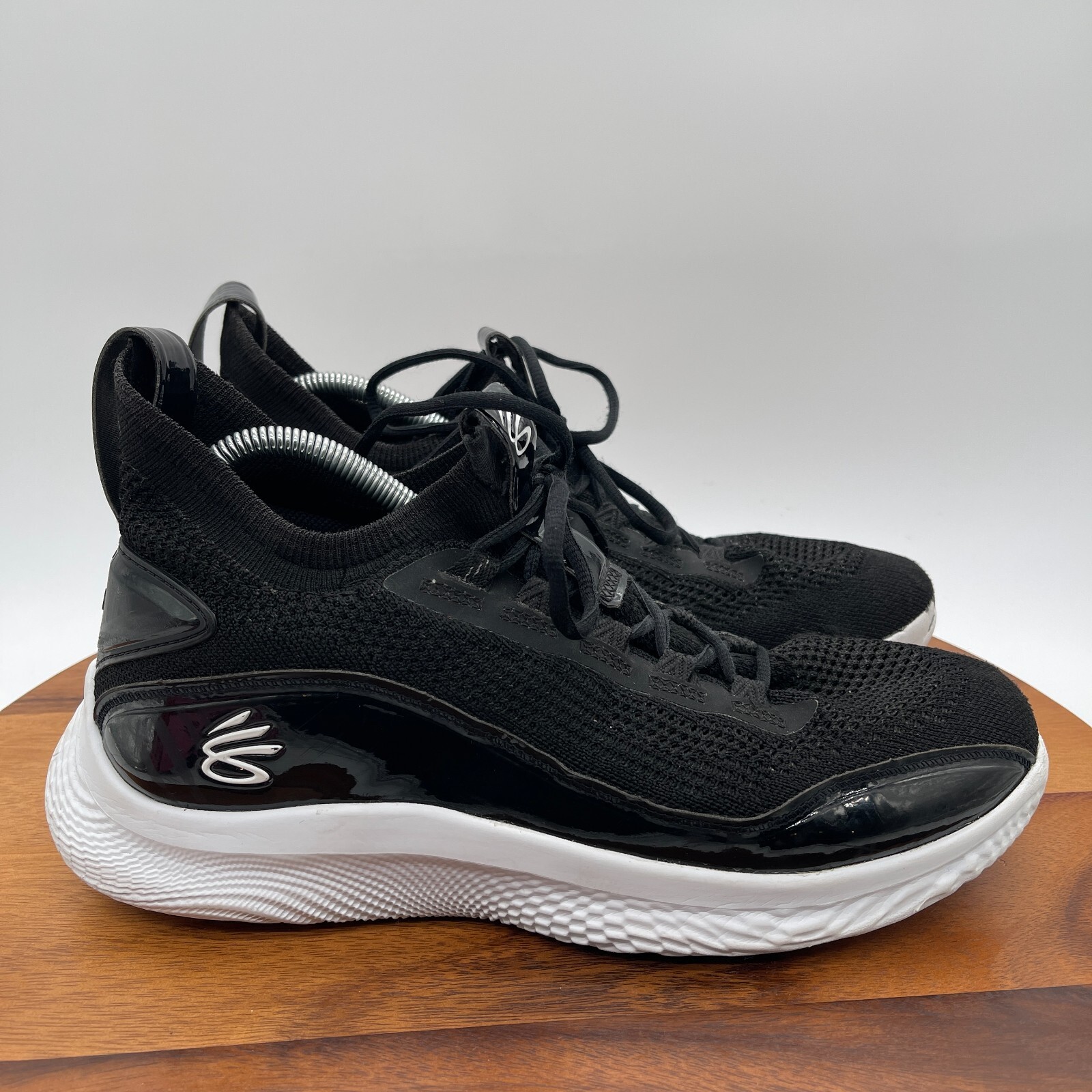 Mens 11 Black White Athletic Sneaker