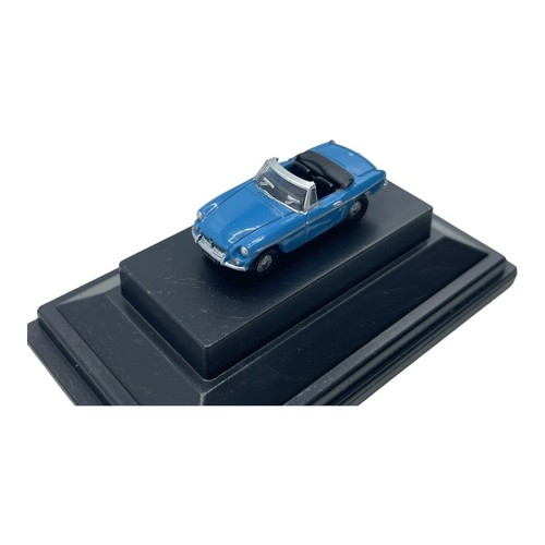 オートアート 1/18 MGB ロードスター MKⅡ PAGENT Blue オートアート 1/18 MGB ロードスター MKⅡ PAGENT Blue