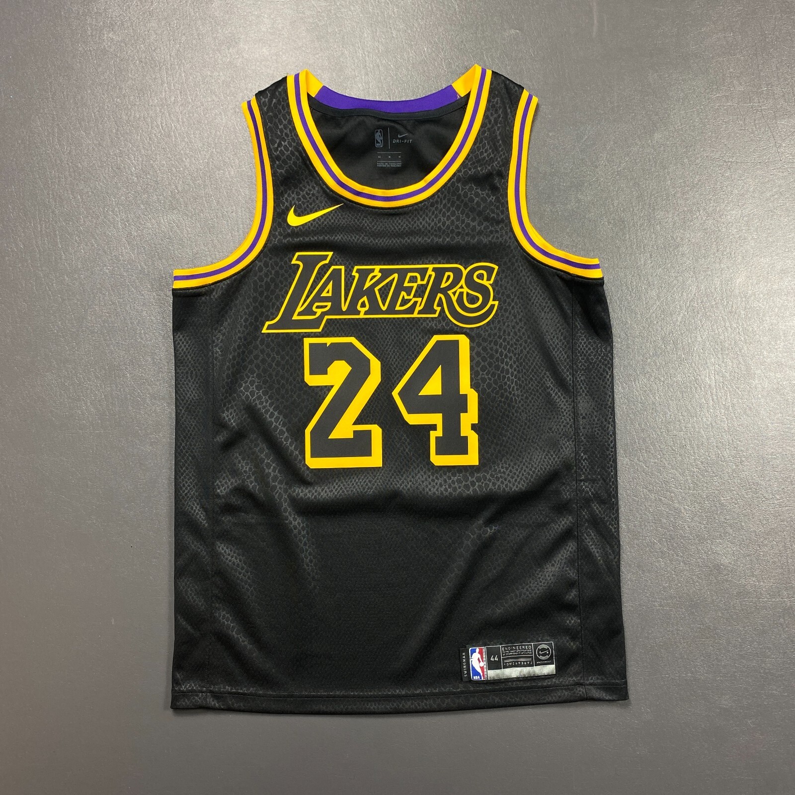 100% Authentic Kobe Bryant Nike Lakers Black Mamba City Swingman Jersey 44 M 100% Authentic Kobe Bryant Nike Lakers Black Mamba City Swingman Jersey 44 M