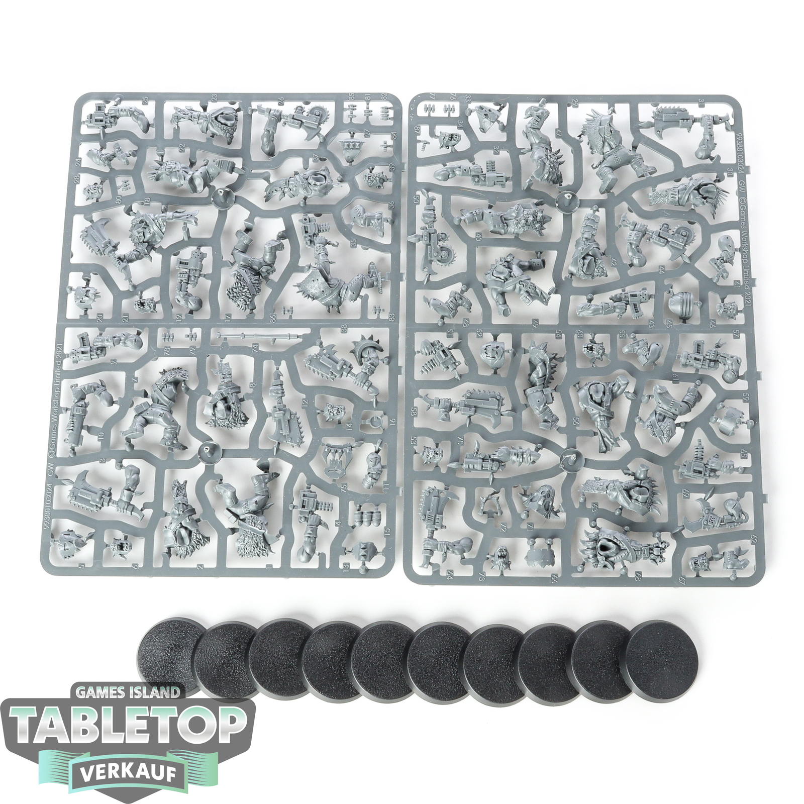 Orks - 10 Beast Snagga Boyz - im Gussrahmen