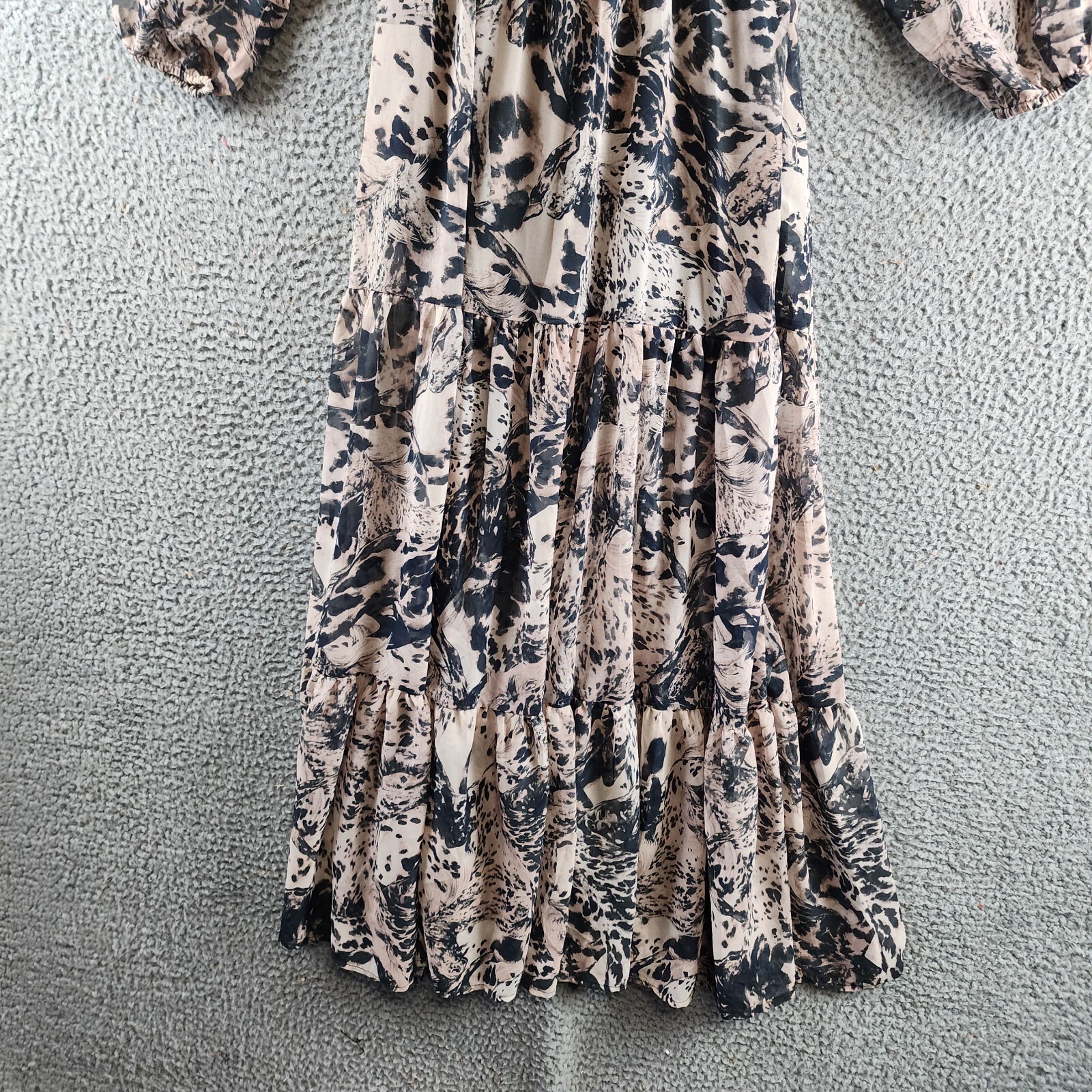 Avec Les Filles Tiered Printed Maxi Dress Women's 2 Wild Horses Square Neck L/S - Picture 16 of 16