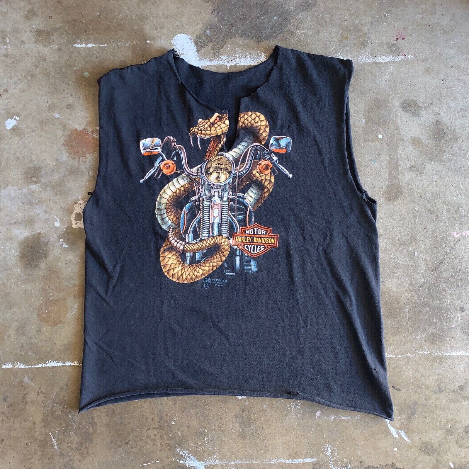 80s VINTAGE 3D EMBLEM CHOPPED HARLEY DAVIDSON SNAKE T-SHIRT 80s VINTAGE 3D EMBLEM CHOPPED HARLEY DAVIDSON SNAKE T-SHIRT