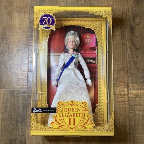 2022 Barbie Signature Queen Elizabeth II Platinum Jubilee