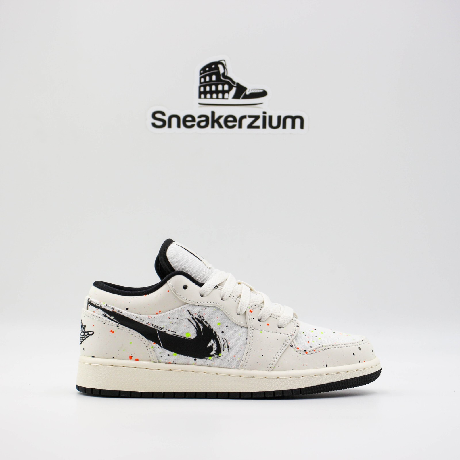 

Мужские размеры Nike Air Jordan 1 с логотипом Swoosh с низким мазком и брызгами краски DM3528-100, Бежевый, Air Jordan 1
