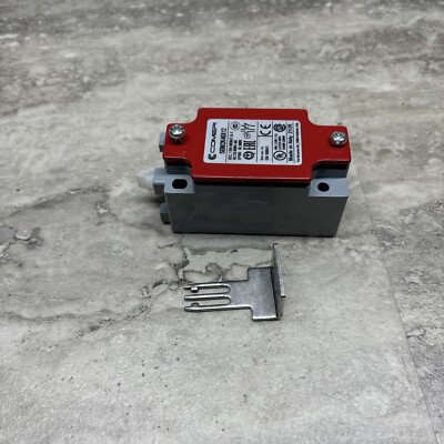 Comepi SBM2K40X12 Safety Switch With Key, Missing Head, New