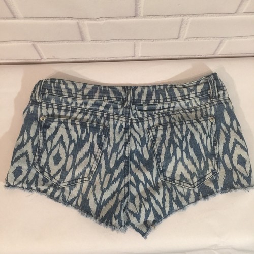 Wallflower Ikat Tribal Print White Blue Denim Frayed Hem Mini Jean Shorts Sz. 6