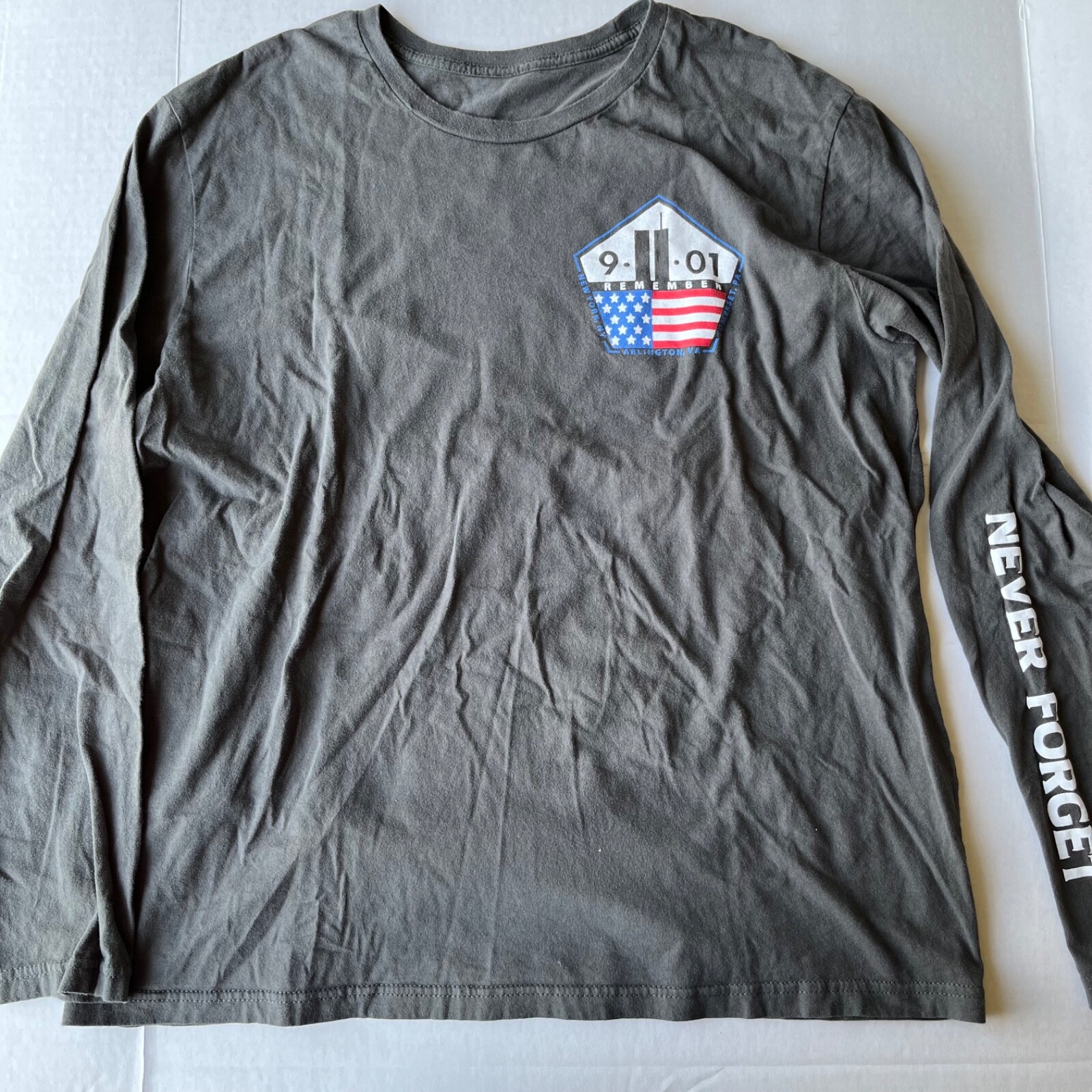 9/11 Tribute Shirt L/S Pentagon Arlingon L Gray Remember