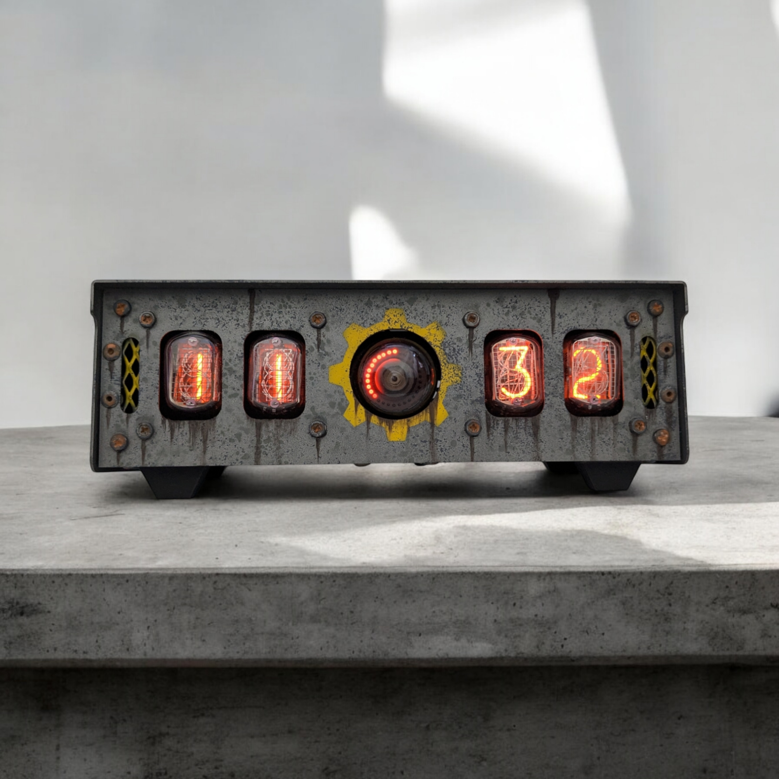 Nixie tube clock with IN-12 tubes and A-101/OG-4 dekatron in metallic case