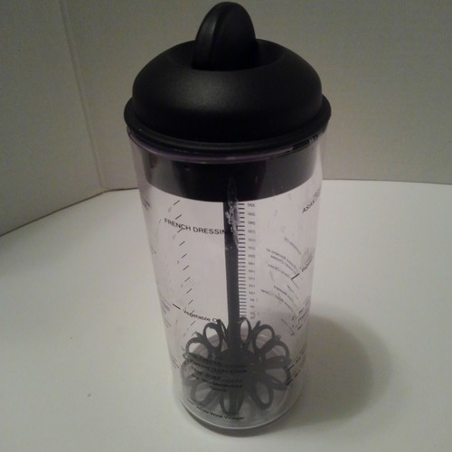 Pampered Chef Mix & Store Salad Dressing Mixer