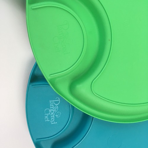 Pampered Chef Set of 6 Plastic Patio Plates Light Dark Blue Green Cup Holders