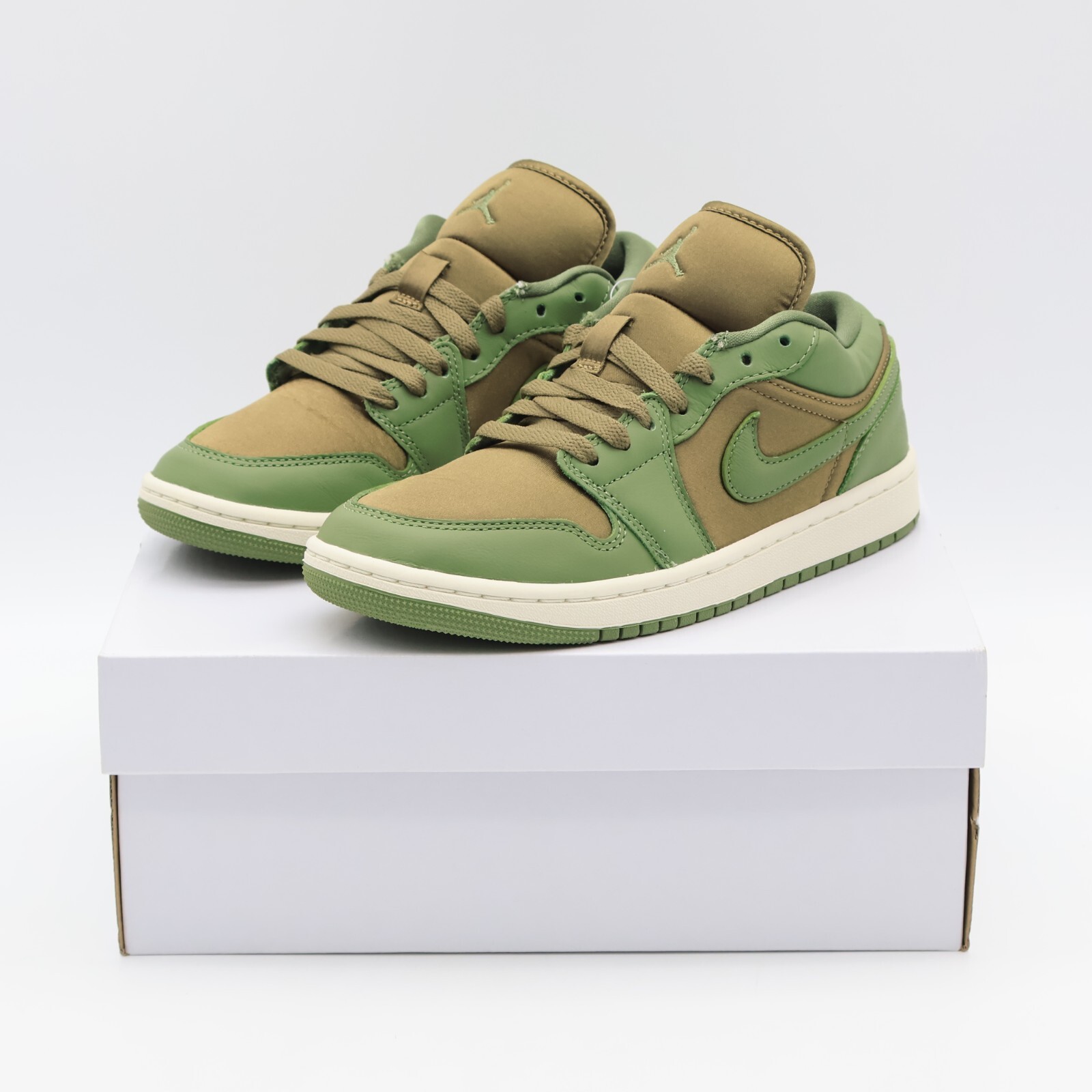 FB9893-300 Nike Air Jordan 1 Low SE Brown Kelp Sky J Light FB9893-300 Nike Air Jordan 1 Low SE Brown Kelp Sky J Light