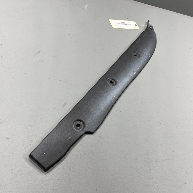 Used 2011 - 2018 Porsche Cayenne Front Passenger Side Fender Insulator Seal Cover OEM
