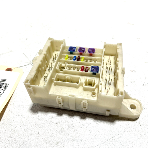 2017-2020 Acura MDX AWD 3.5L Rear Fuse Relay Junction Box Block OEM