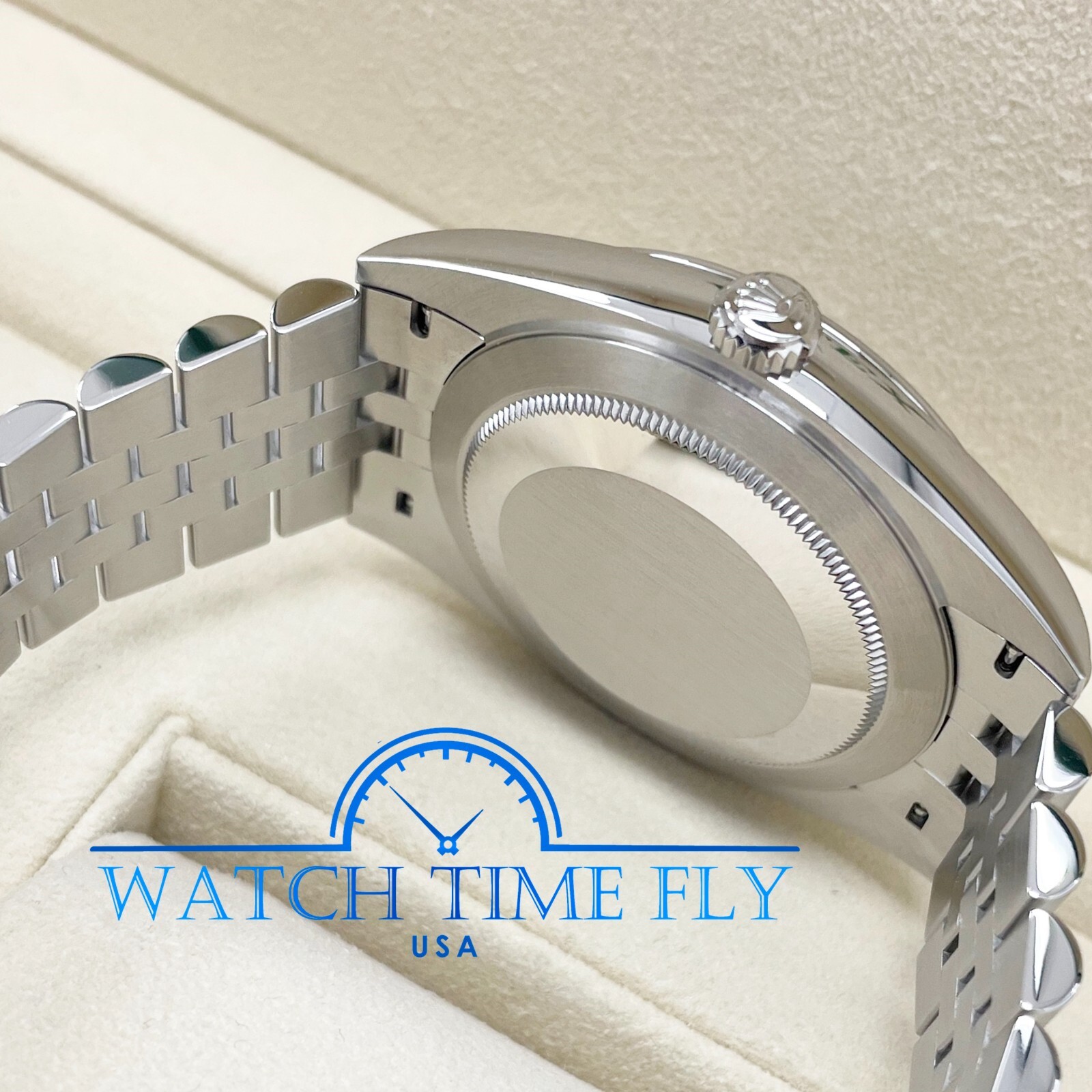 Pre-owned Rolex 2022 Datejust 41mm Smooth Bezel 126300 Mint Green Dial Jubilee Bracelet