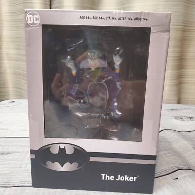 Rare DC Chronicle Collectibles THE JOKER Statue ThinkGeek Gamestop batman gift